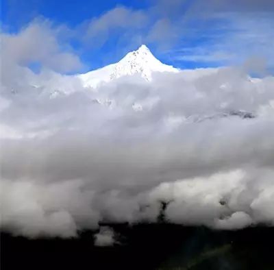 】达瓦更扎看云海新葡京【大美中国(图3) 】达瓦更扎看云海新葡京【大美中国(图3)